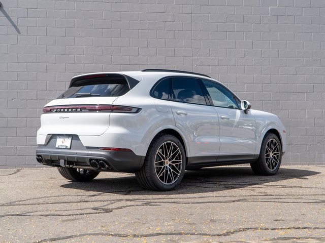 2026 Porsche Cayenne photo 7