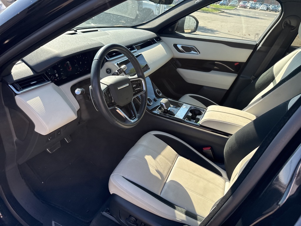 2023 Land Rover Range Rover Velar R-Dynamic S photo 14