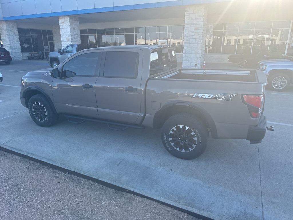 2020 Nissan Titan PRO-4X photo 2