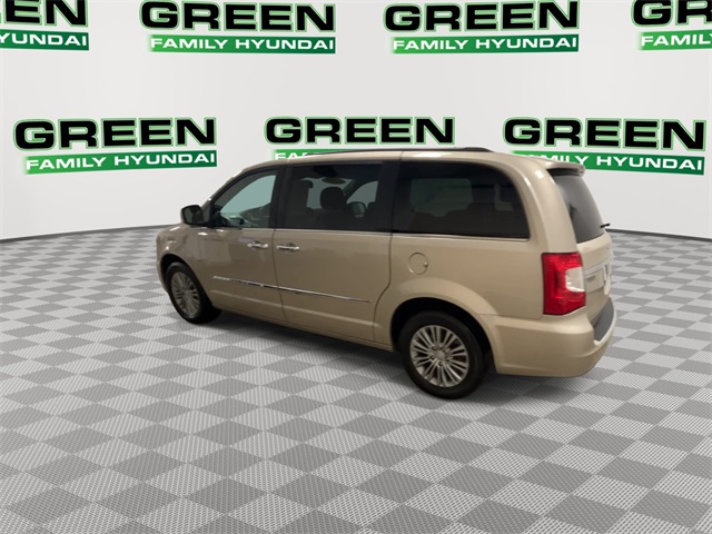 2014 Chrysler Town & Country photo 14