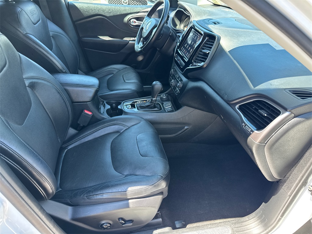 2020 Jeep Cherokee Limited photo 15