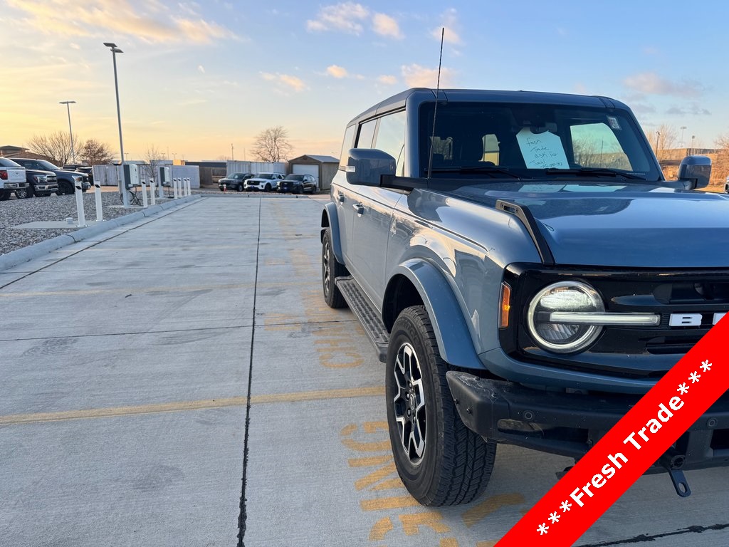 2024 Ford Bronco Outer Banks photo 2