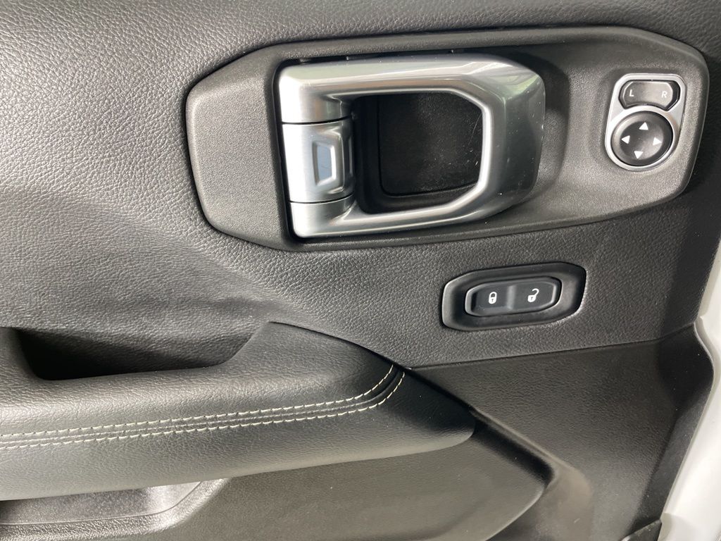 2023 Jeep Gladiator Overland photo 19