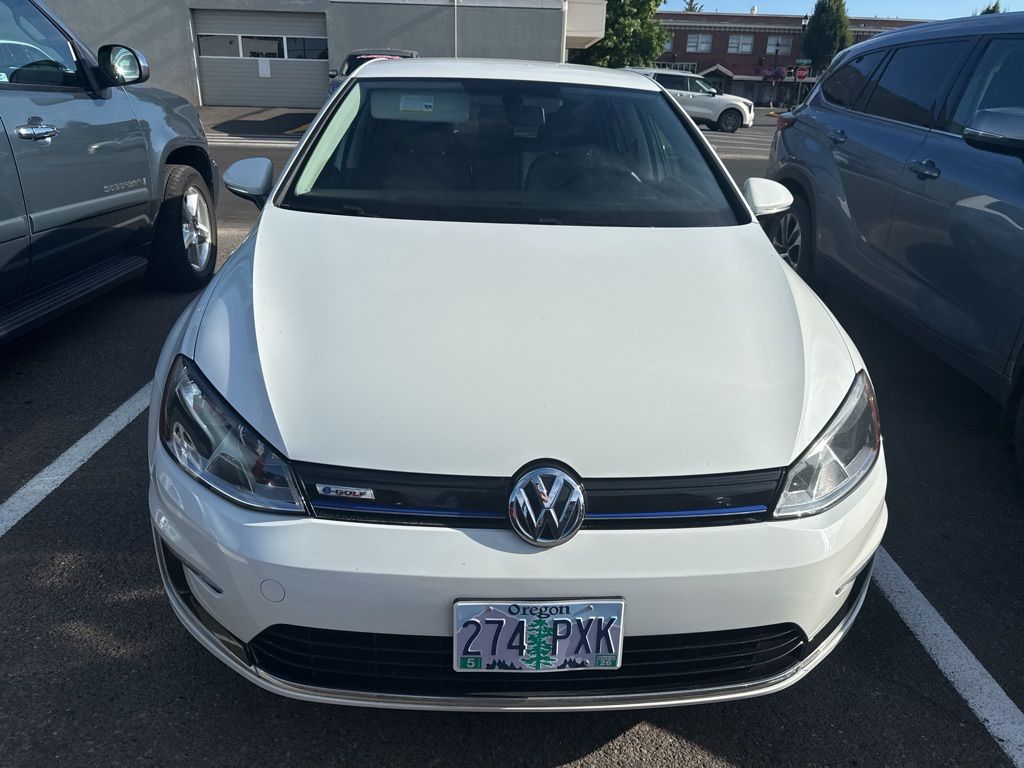 Used 2016 Volkswagen e-Golf e-Golf SE with VIN WVWKP7AU3GW914040 for sale in Beaverton, OR