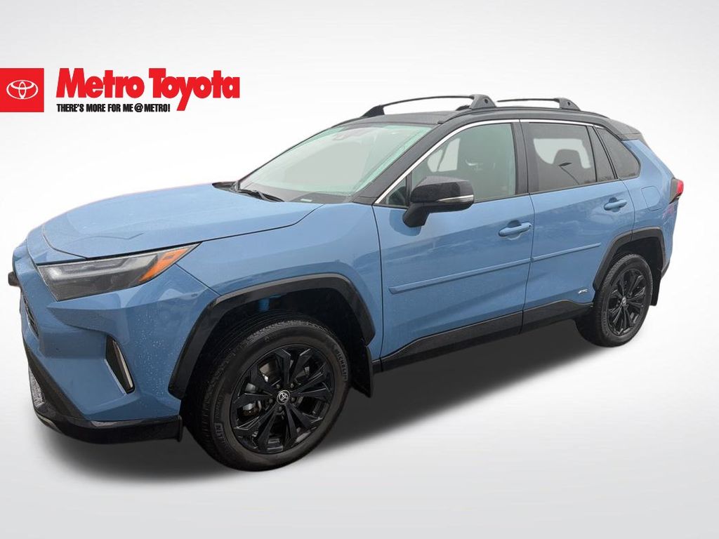 2024 Toyota RAV4 XSE's photo
