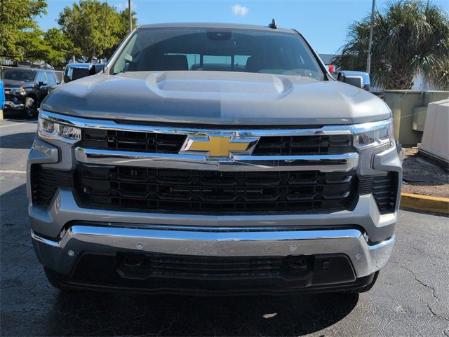 2026 Chevrolet Silverado 1500 LT photo 2