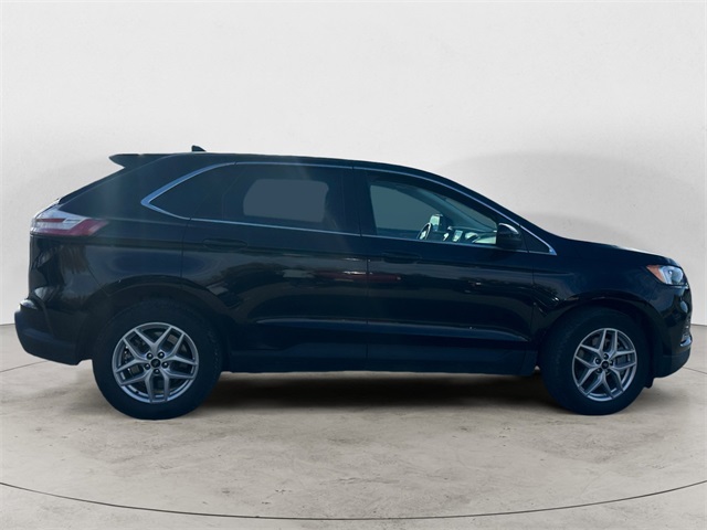 2024 Ford Edge SEL photo 5