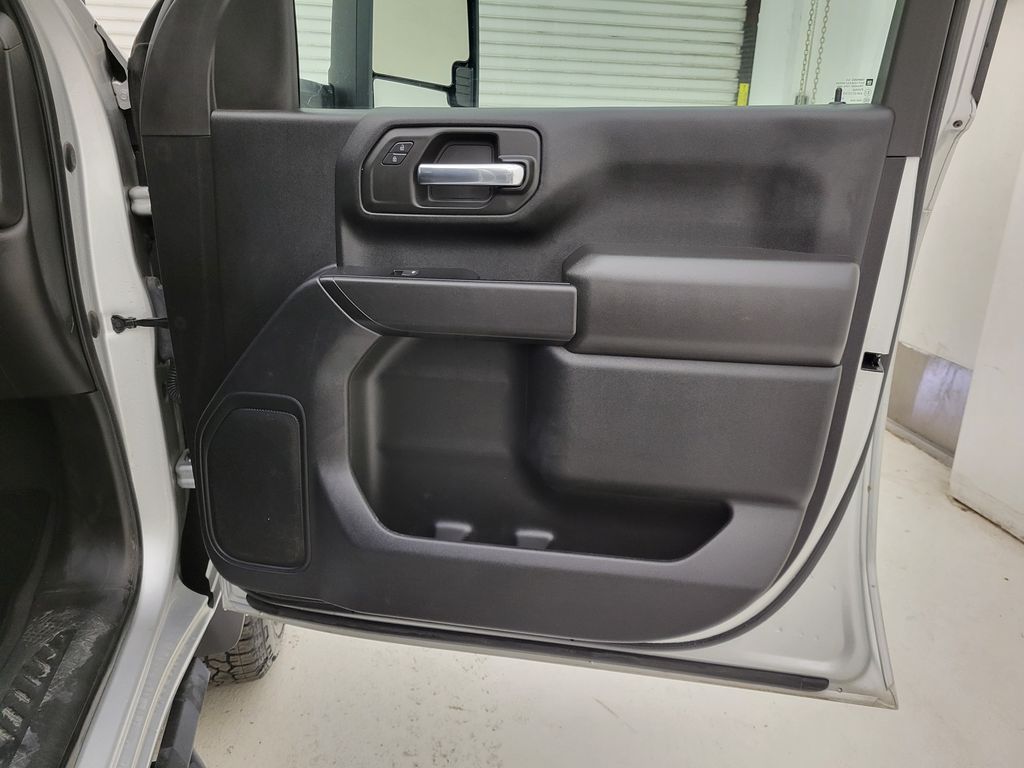 2022 Chevrolet Silverado 2500HD Custom photo 27