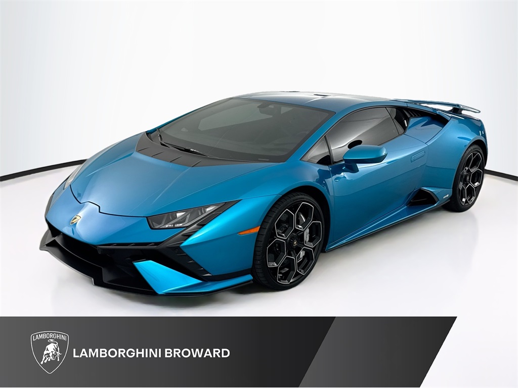 2023 Lamborghini Huracan Tecnica's photo
