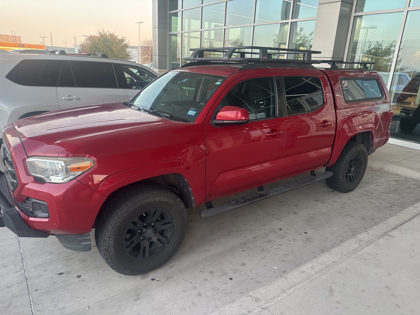 2019 Toyota Tacoma SR's photo
