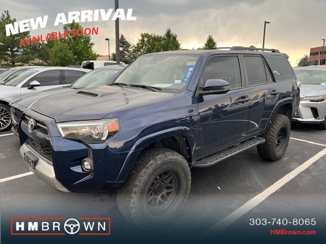 2021 Toyota 4Runner TRD Off-Road photo 2