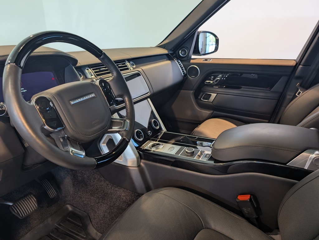 2020 Land Rover Range Rover HSE photo 13