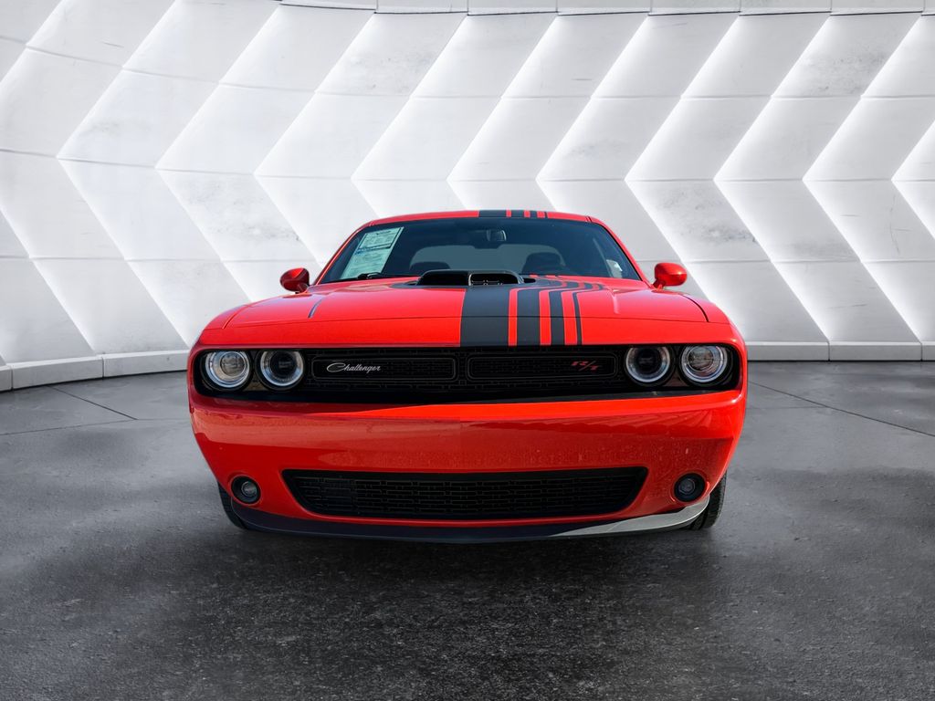 2018 Dodge Challenger R/T photo 2