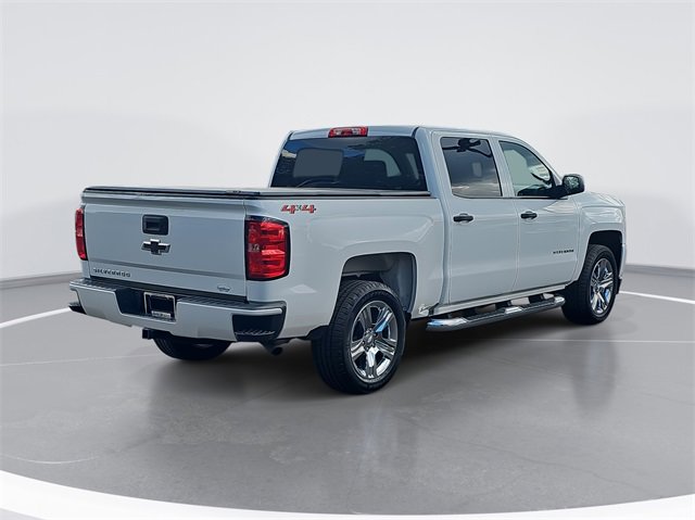 2018 Chevrolet Silverado 1500 Custom photo 3