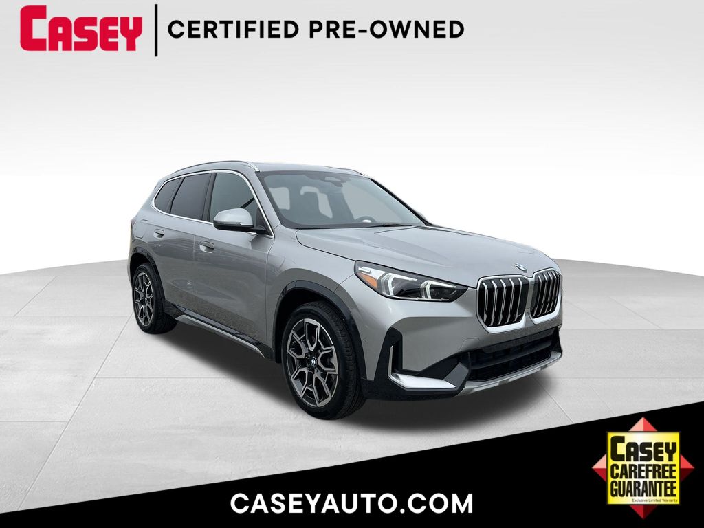 2025 BMW X1 28i's photo