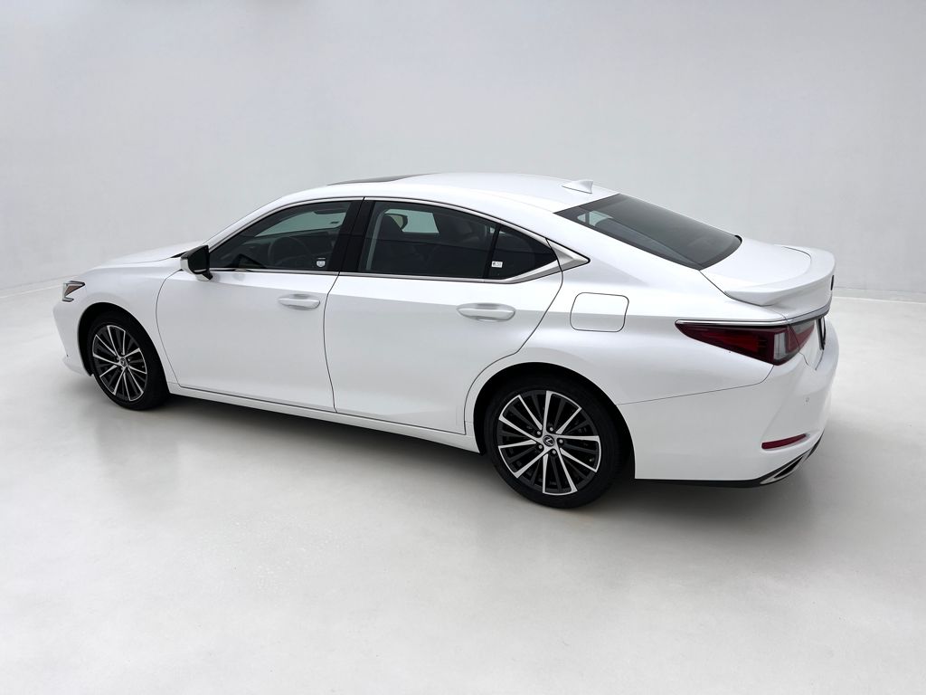 2025 Lexus ES 350 photo 11