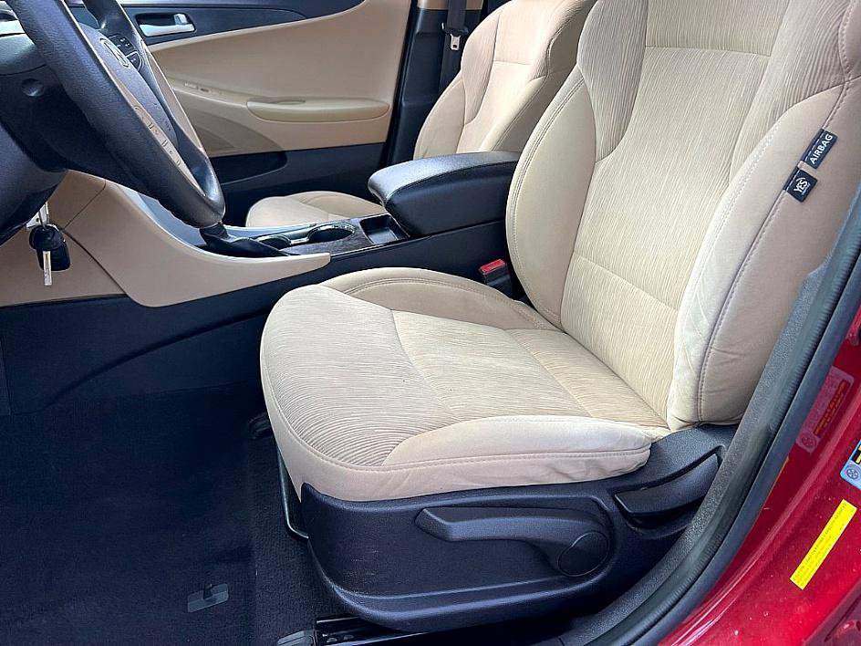 2013 Hyundai Sonata GLS photo 9