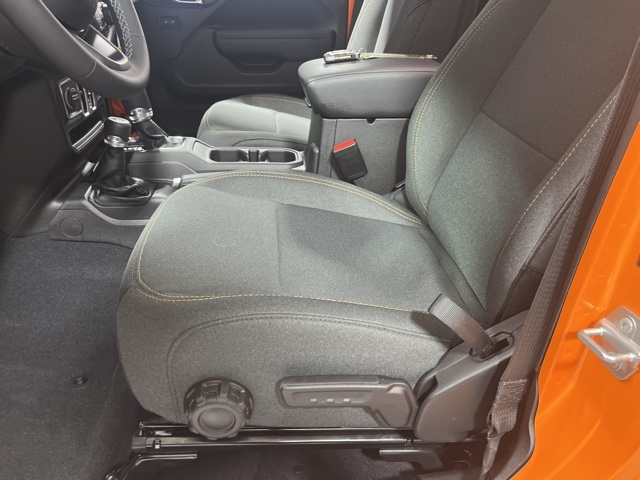 2025 Jeep Wrangler Sport S photo 3