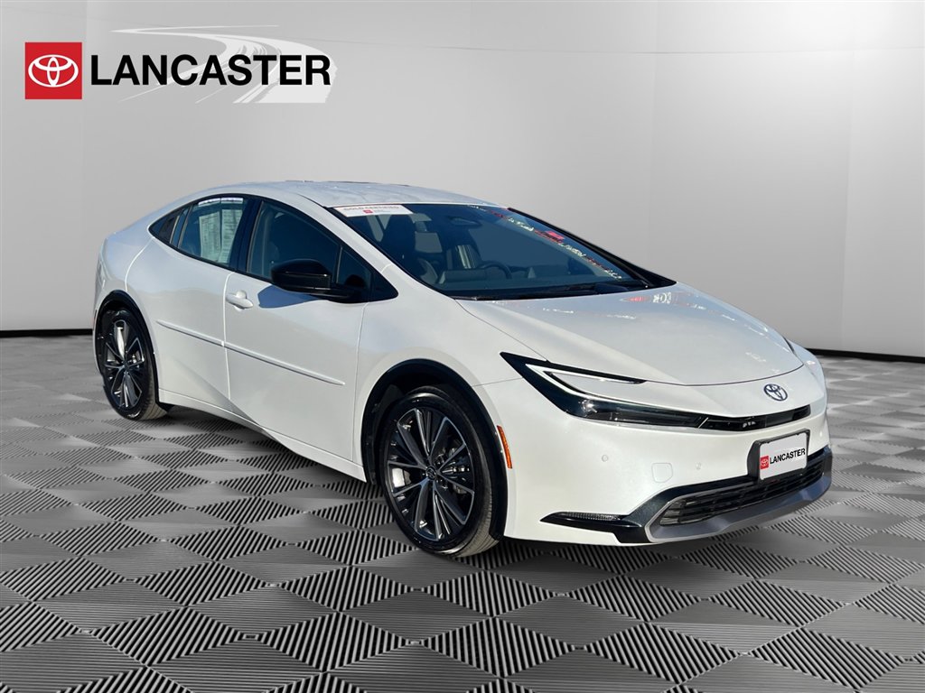 2023 Toyota Prius XLE's photo