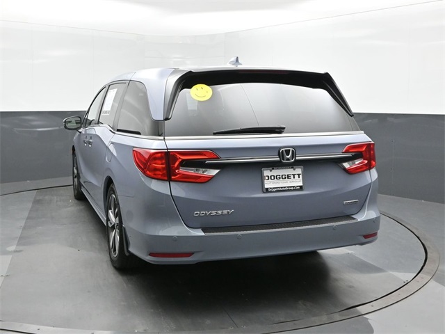 2023 Honda Odyssey Touring photo 8