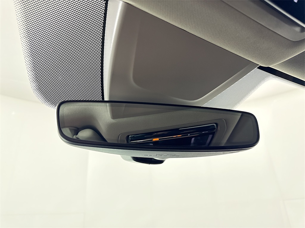 2025 Volkswagen Atlas SE Technology photo 41