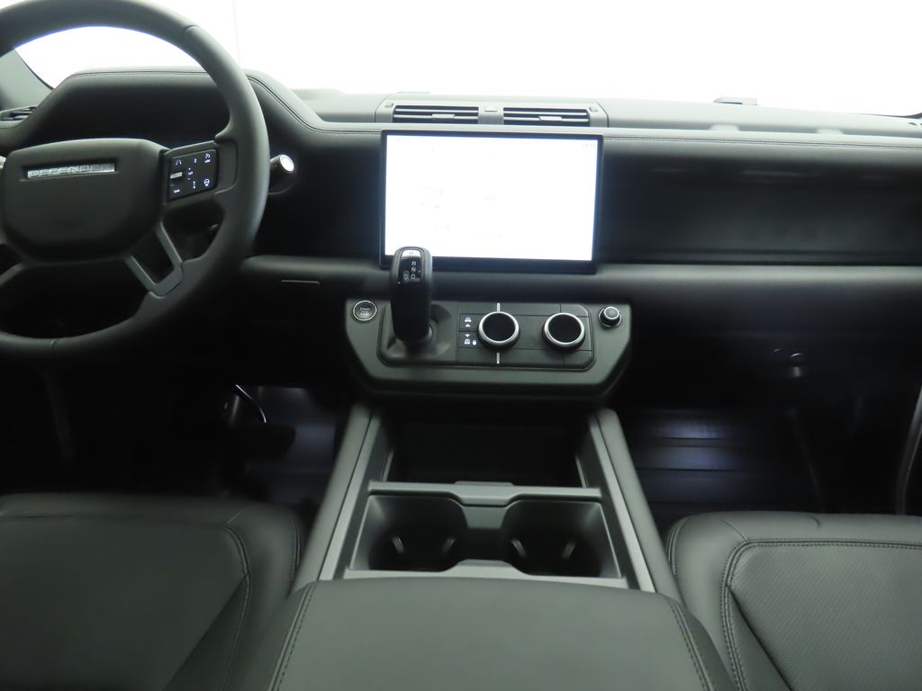 2025 Land Rover Defender 110 X-Dynamic SE photo 13