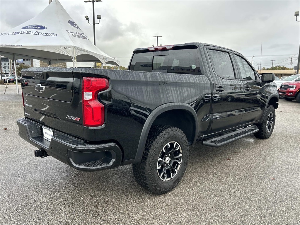 2025 Chevrolet Silverado 1500 ZR2 photo 2