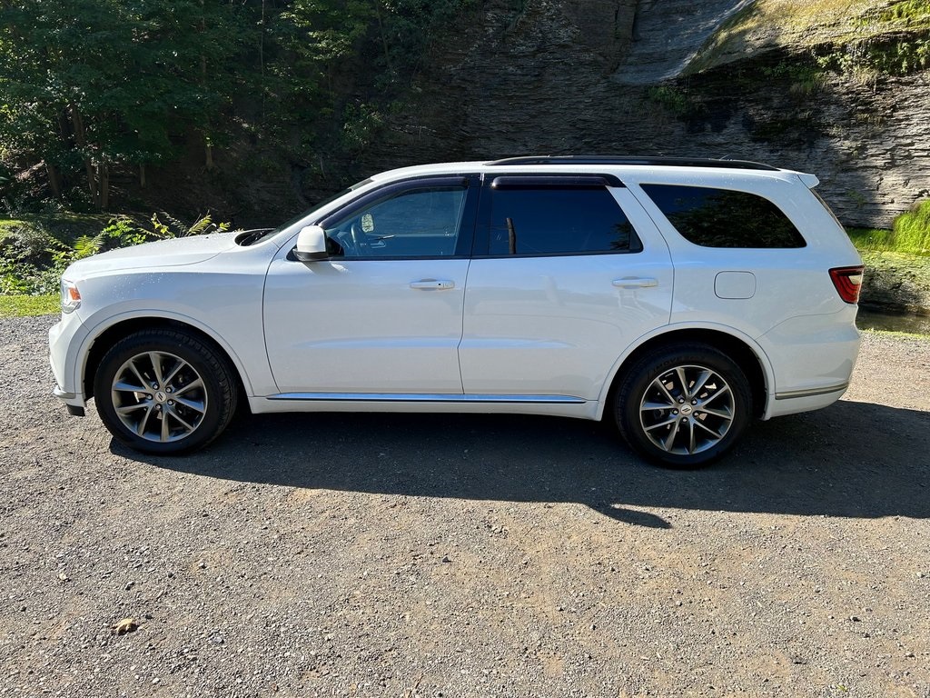 2020 Dodge Durango SXT Plus photo 2