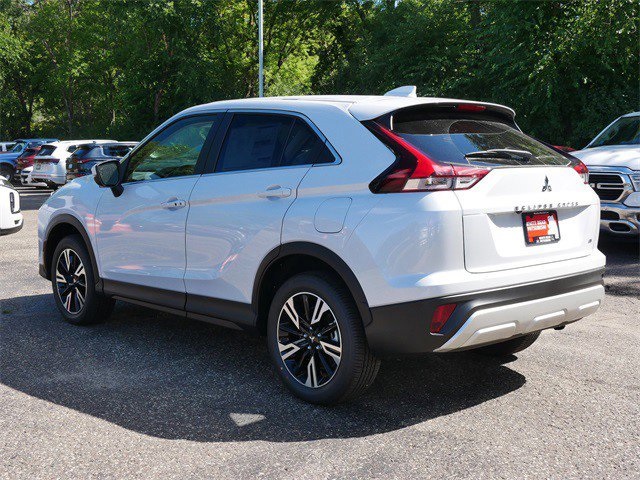 2025 Mitsubishi Eclipse Cross SE photo 2