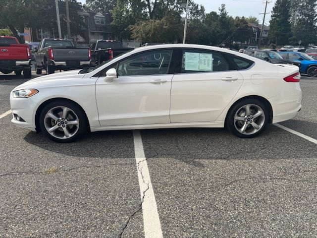 2015 Ford Fusion SE photo 3