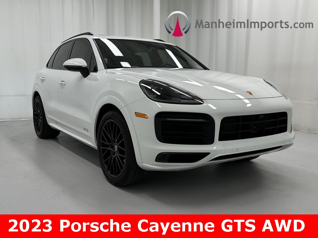 2023 Porsche Cayenne GTS's photo