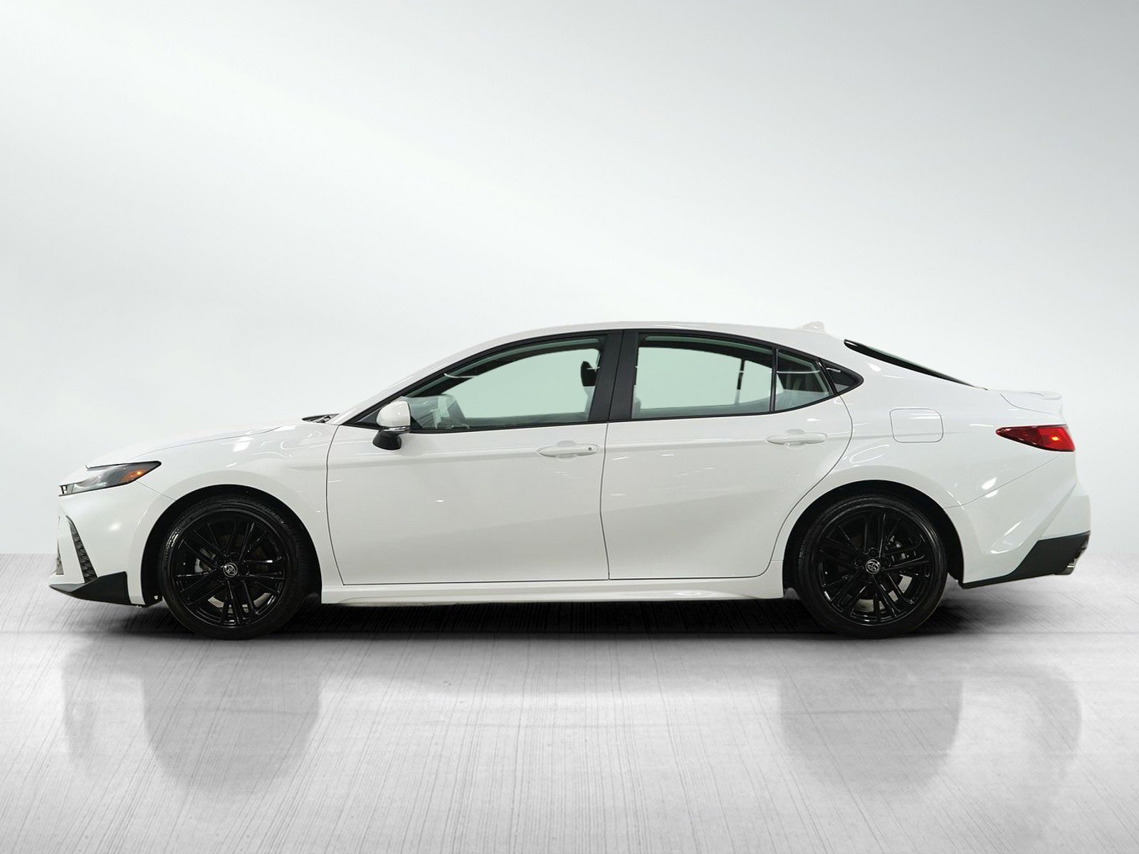 Used 2025 Toyota Camry SE with VIN 4T1DAACK2SU612466 for sale in Bloomington, Minnesota