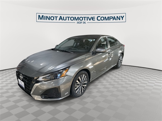 2023 Nissan Altima 2.5 SV photo 3