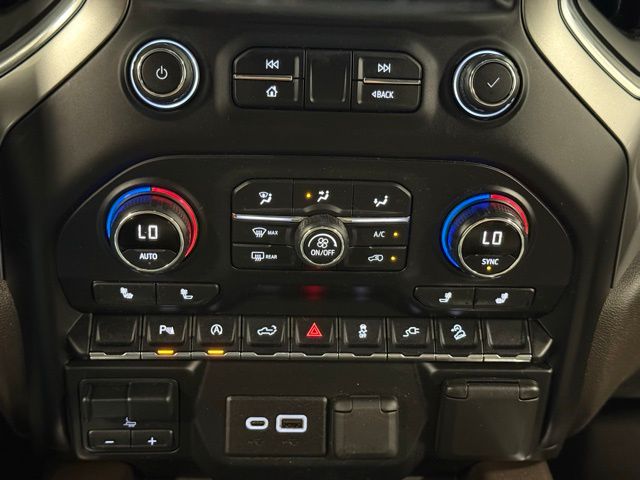2020 Chevrolet Silverado 1500 RST photo 21