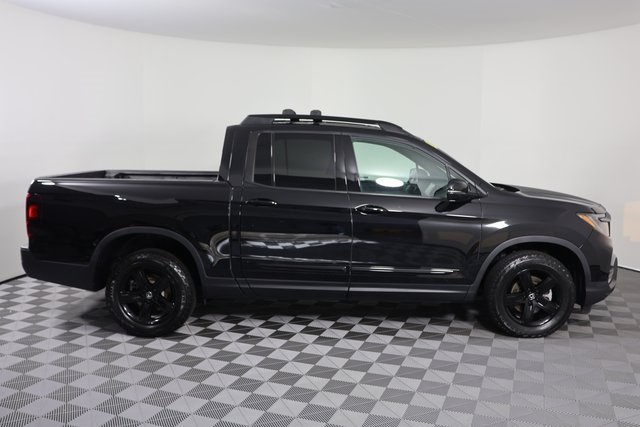 2023 Honda Ridgeline Black Edition photo 5