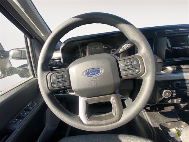 2024 Ford F-550 photo 11