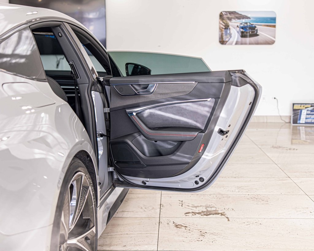 2022 AUDI RS 7 - Image 40