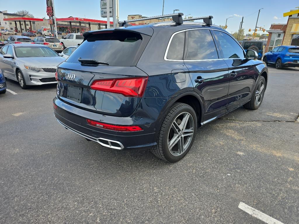 2019 Audi SQ5 Prestige photo 2