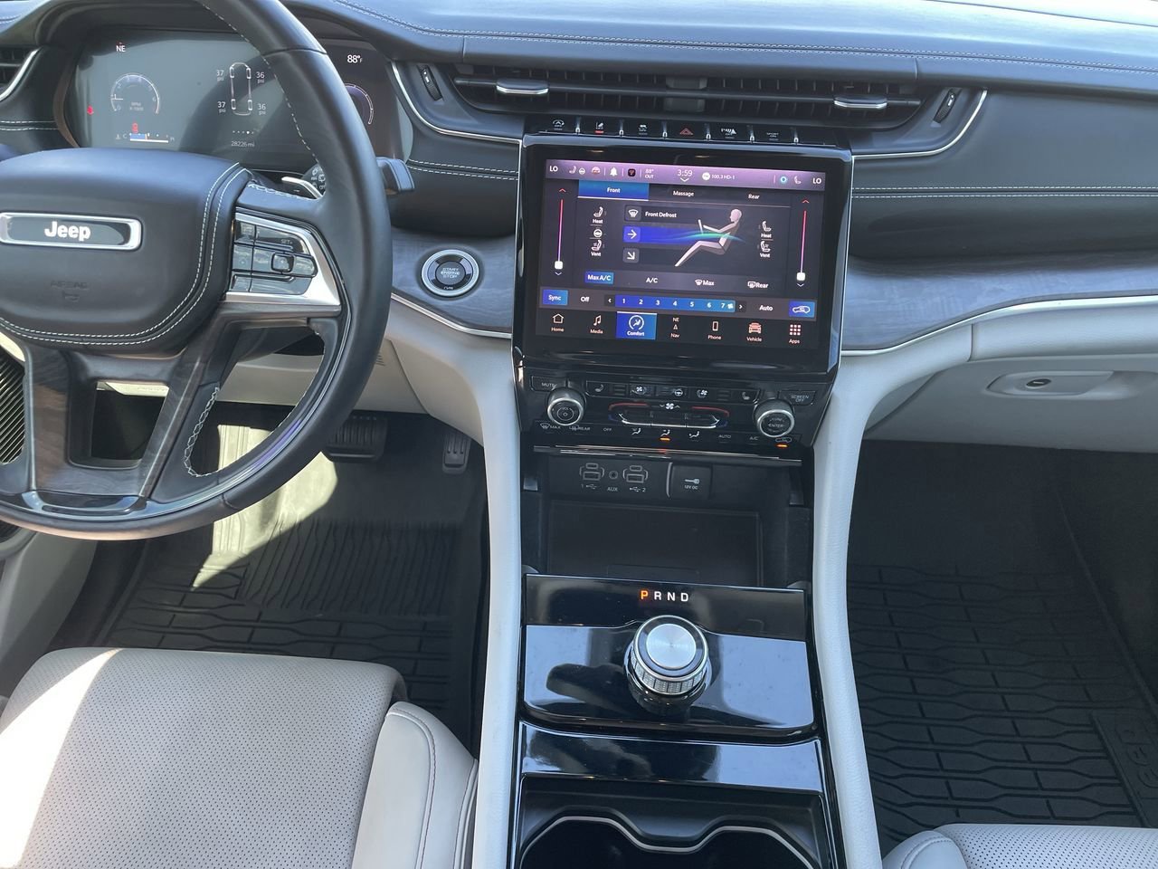 2022 Jeep Grand Cherokee Overland photo 15