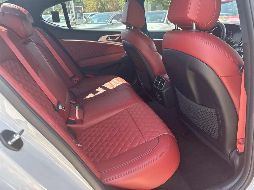 2023 Genesis G70 3.3T Sport Prestige photo 7