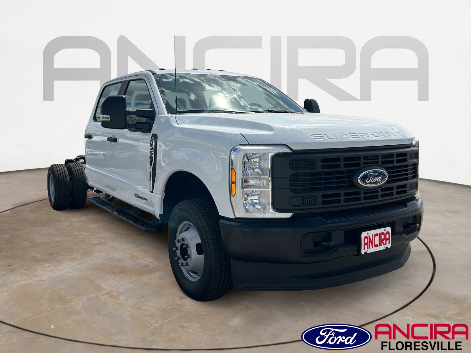 2026 Ford F-350 Super Duty Chassis Cab XL's photo