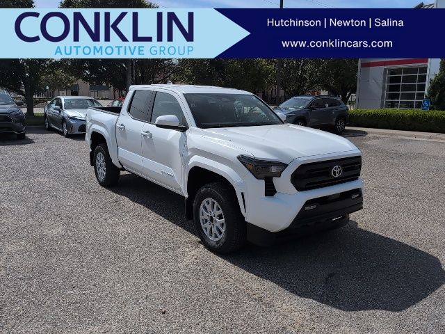2025 Toyota Tacoma SR5's photo