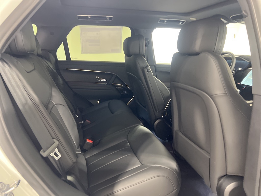 2025 Land Rover Range Rover Sport SE photo 26