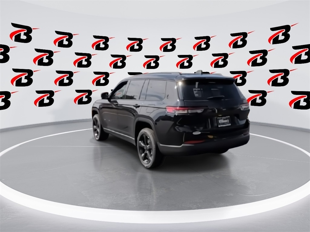 2025 Jeep Grand Cherokee Laredo Altitude photo 6