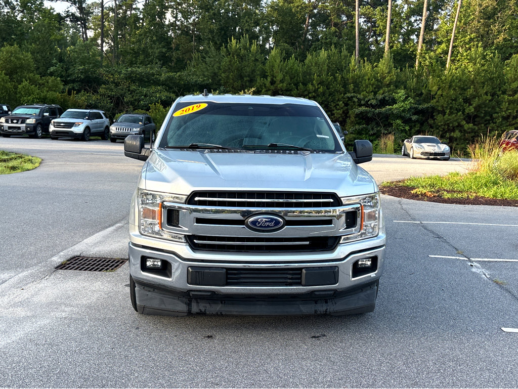 2019 Ford F-150 XLT photo 2
