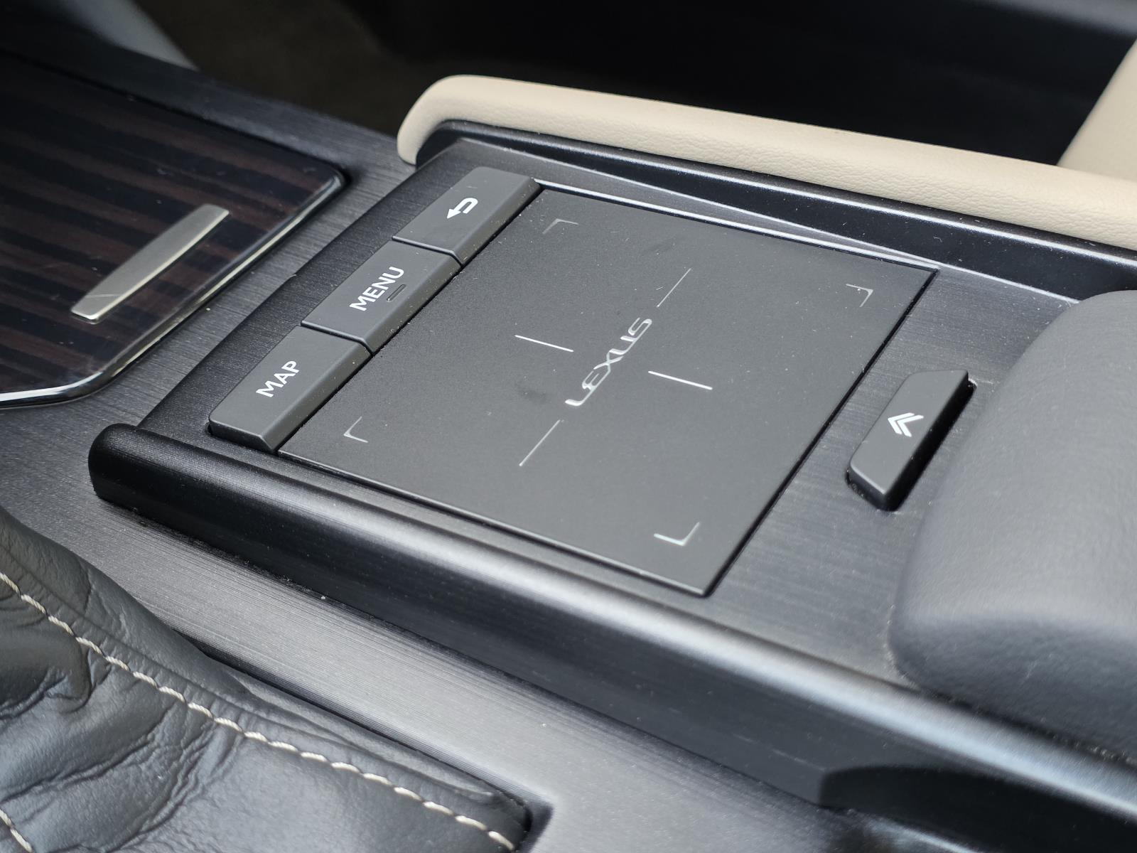 2020 Lexus ES 350 Ultra Luxury photo 23
