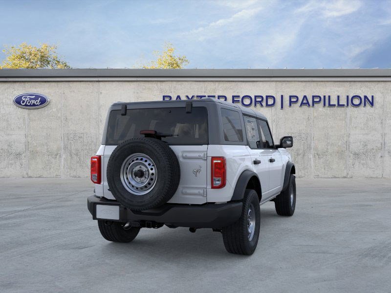 2025 Ford Bronco Base photo 16