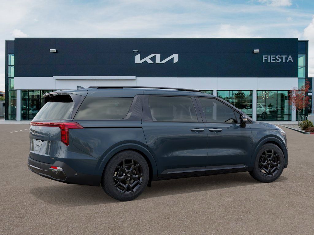 2026 Kia Carnival SX photo 4