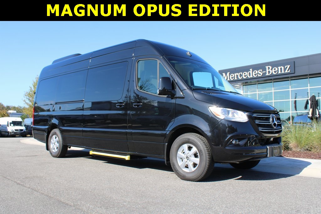 2022 Mercedes Benz Sprinter Passenger Van 2500 High Roof photo 4