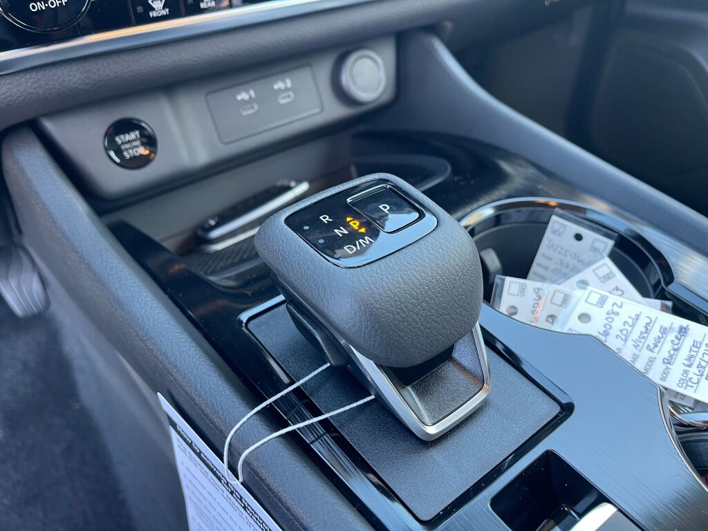 2026 Nissan Rogue SV photo 8